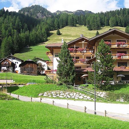 Hotel Dolomites Inn Canazei Eksteriør bilde