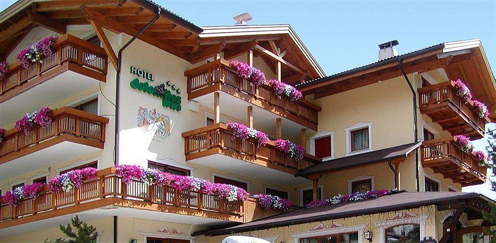 Hotel Dolomites Inn Canazei Eksteriør bilde