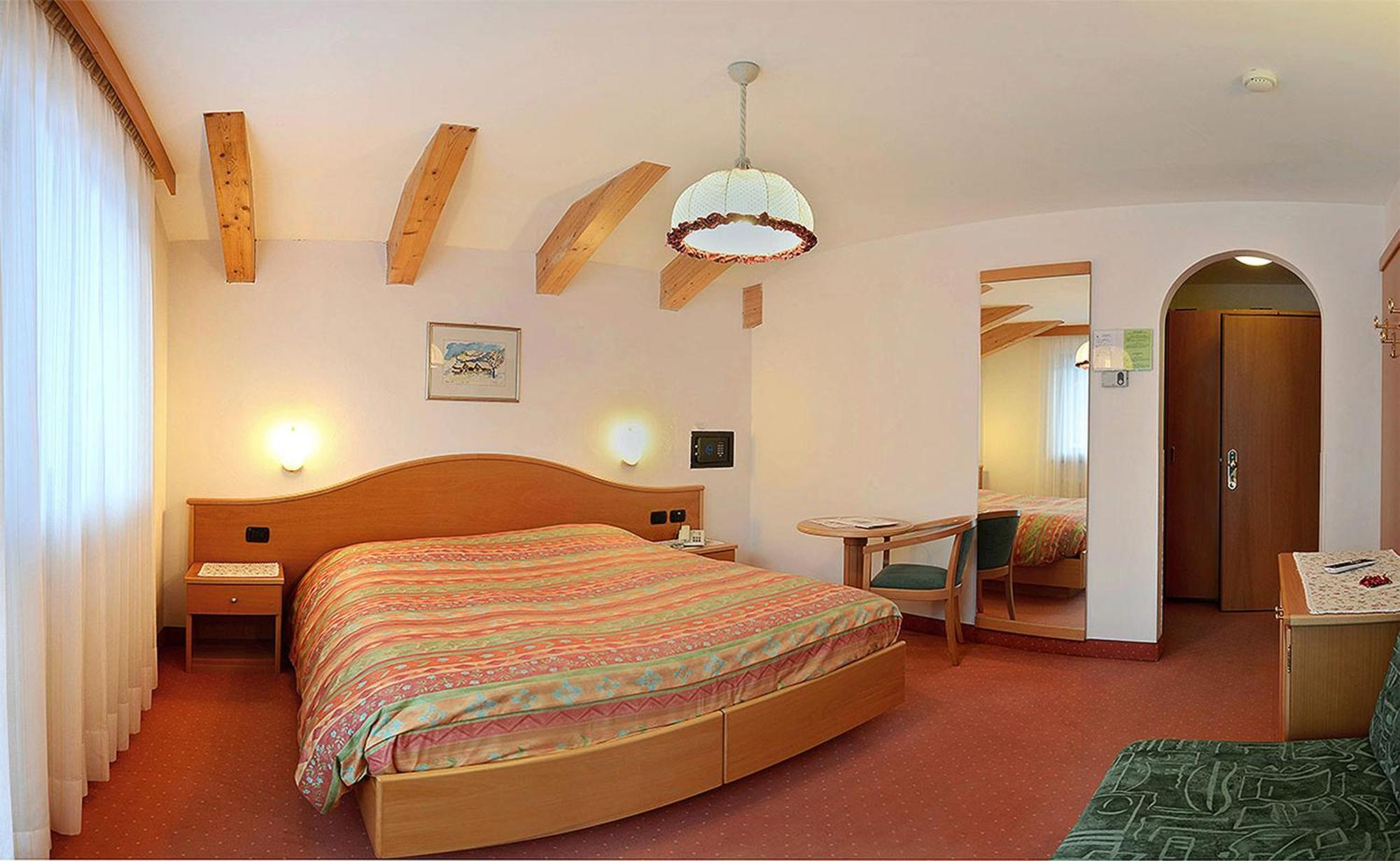 Hotel Dolomites Inn Canazei Eksteriør bilde